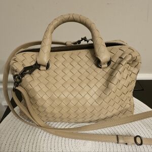 Bottega Veneta Intrecciato Leather Satchel / Crossbody – Beige (Mirror Included)